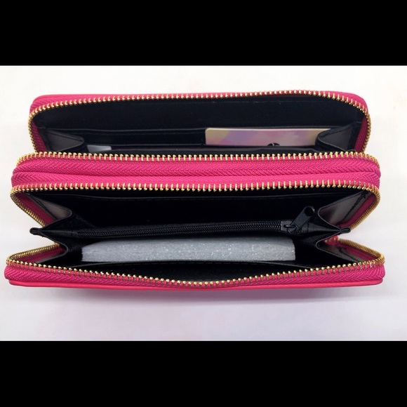 Pink textured faux leather double zipper purse - Picture 4 of 8